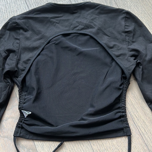 White Fox Keyhole Back Longsleeve - Picture 4 of 5